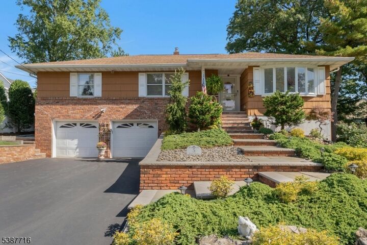 5 Robin Rd  Fanwood Boro NJ 07023 photo