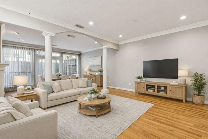 Property Photo: 4916 Travis Street TX 77002