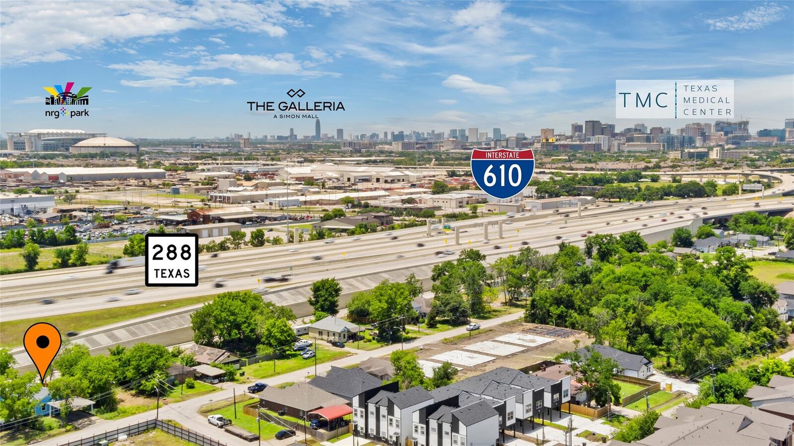 Property Photo: 8402 Bassett Street TX 77051