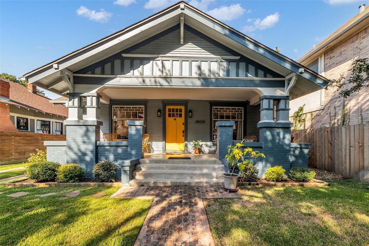 Property Photo: 2606 Hopkins Street TX 77006