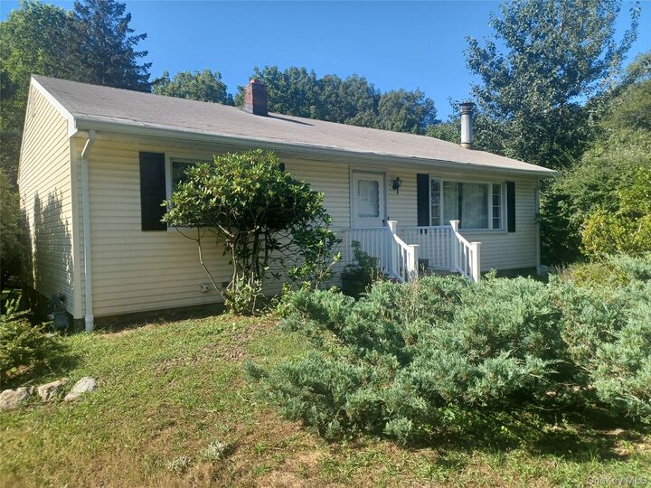 2 E Willow Tree Road  Spring Valley NY 10977 photo