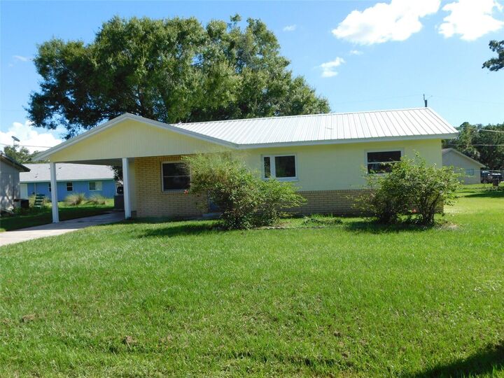 Property Photo: 313 Columbia Street FL 34266
