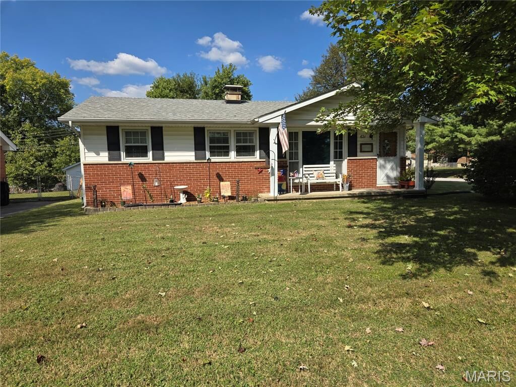 Property Photo: 621 Eiler Road IL 62223