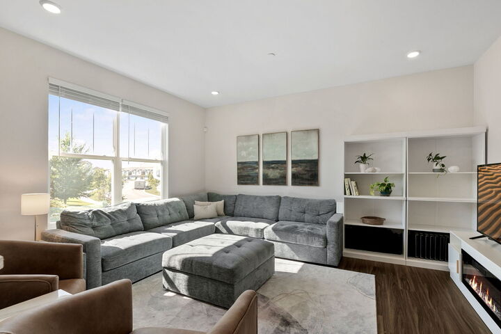 Property Photo: 2732 Fieldcrest Drive IL 60060