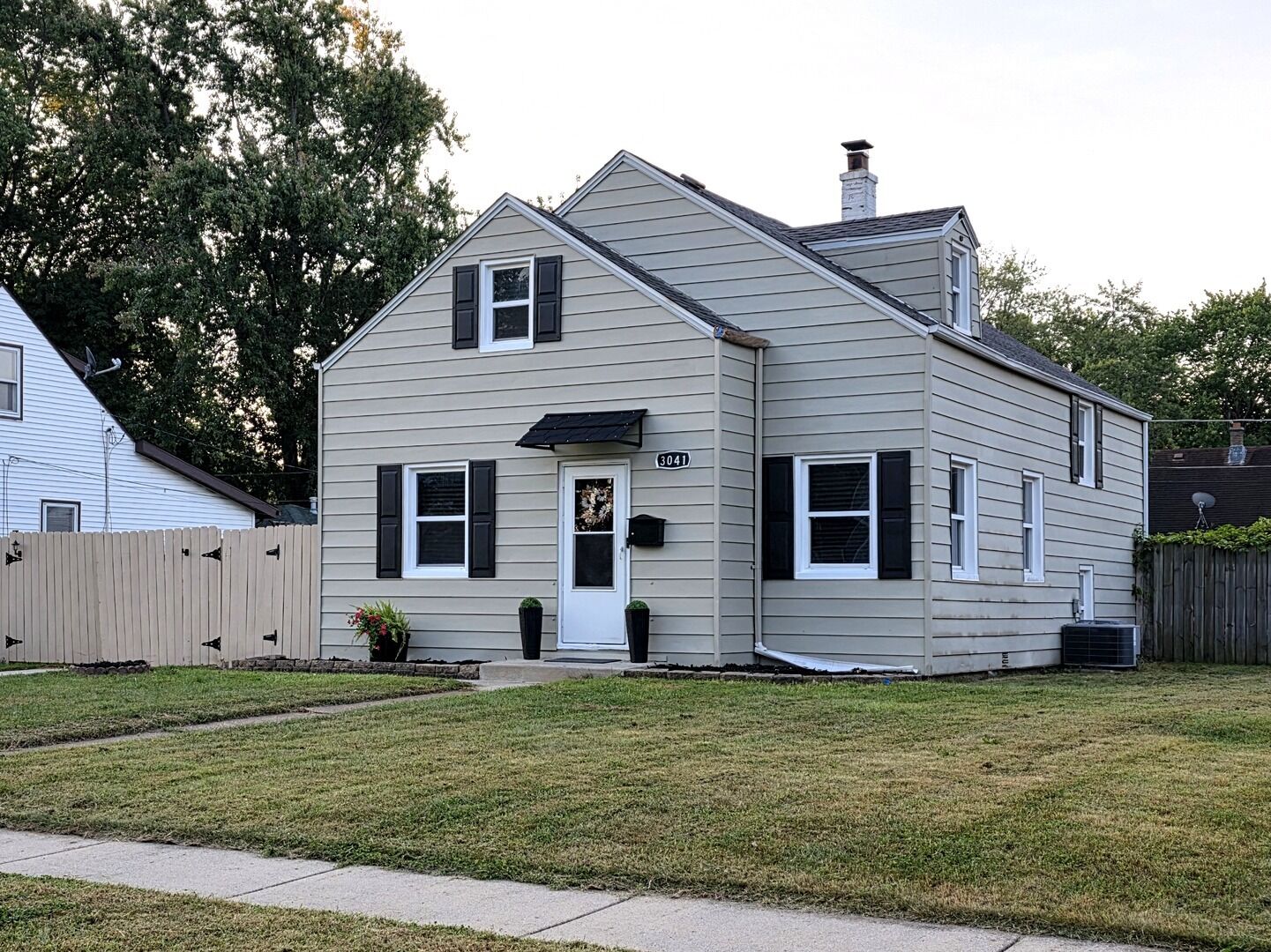Property Photo:  3041 W 113th Place  IL 60803 