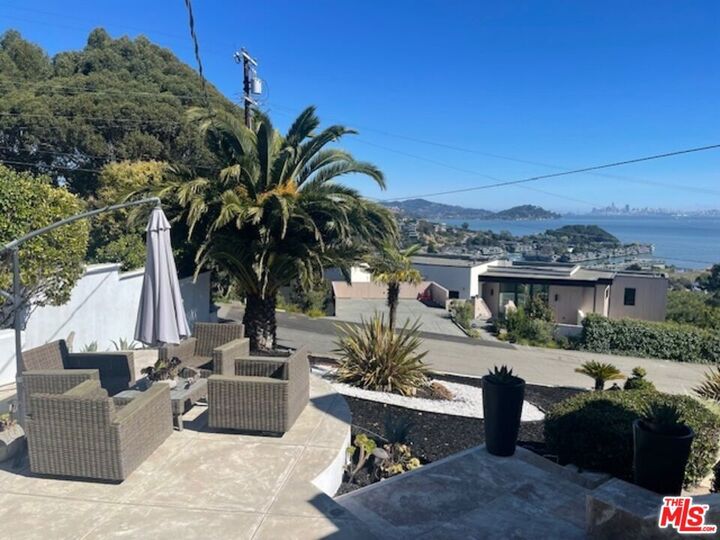Property Photo:  11 Sky Road  CA 94941 