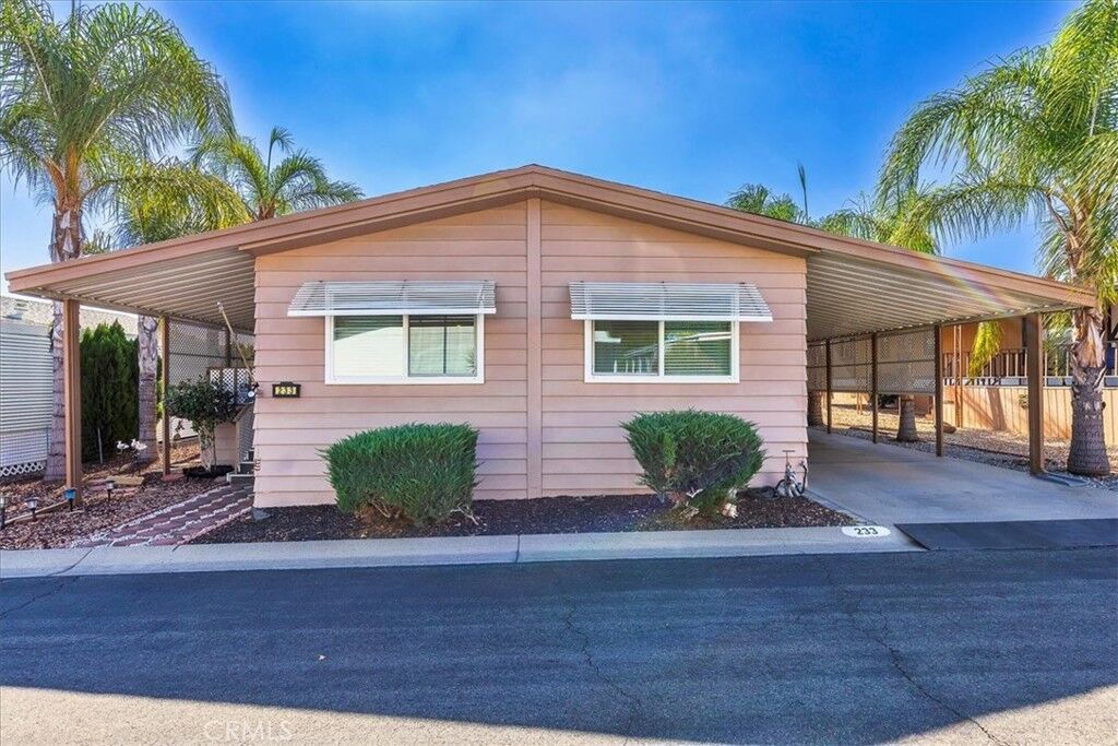 Property Photo:  27701 Murrieta Road  CA 92586 