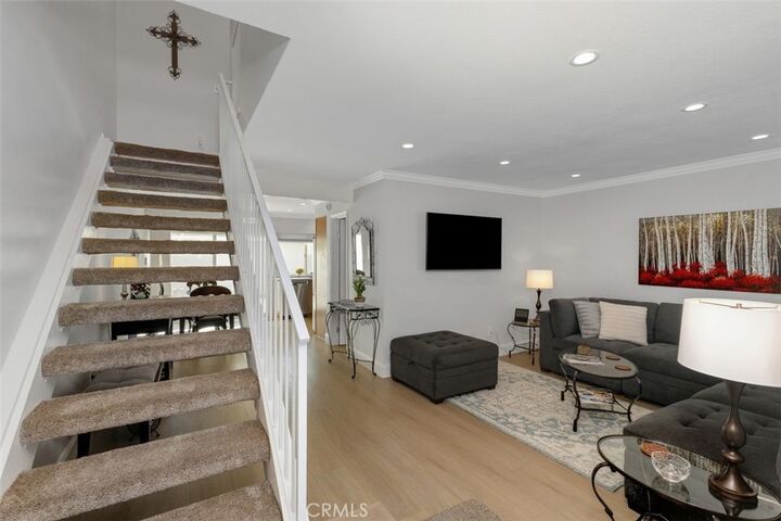 Property Photo:  617 Seneca  CA 92870 