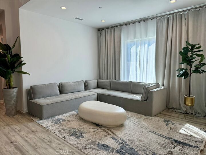 Property Photo:  20711 Beech Circle  CA 91311 