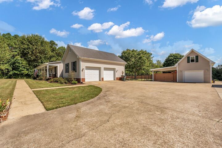 Property Photo:  118 Old Jackson Hwy  TN 38468 