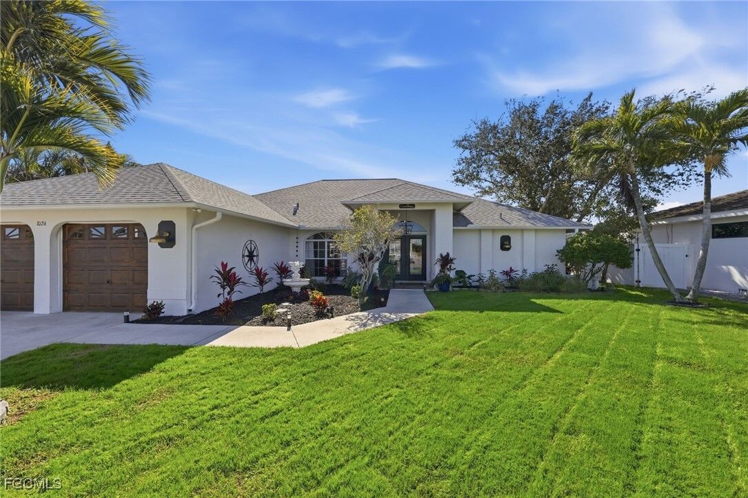 Property Photo: 1024 SE 14th Terrace FL 33990