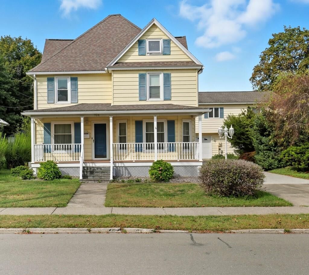 Property Photo:  702/704 S Wilbur Ave  PA 18840 