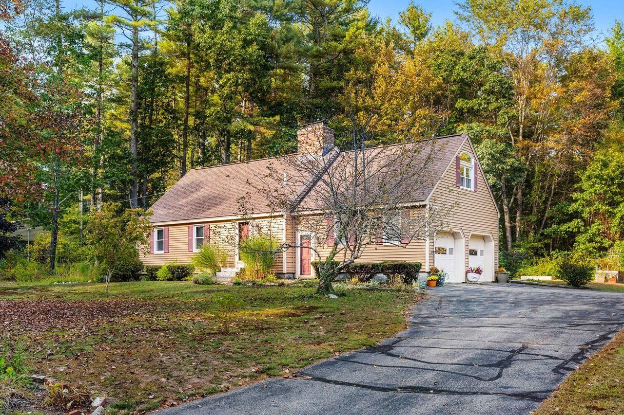 Property Photo:  52 W Hollis Road  NH 03049 