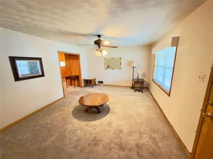 Property Photo:  50 SE 13th Street  TX 75460 