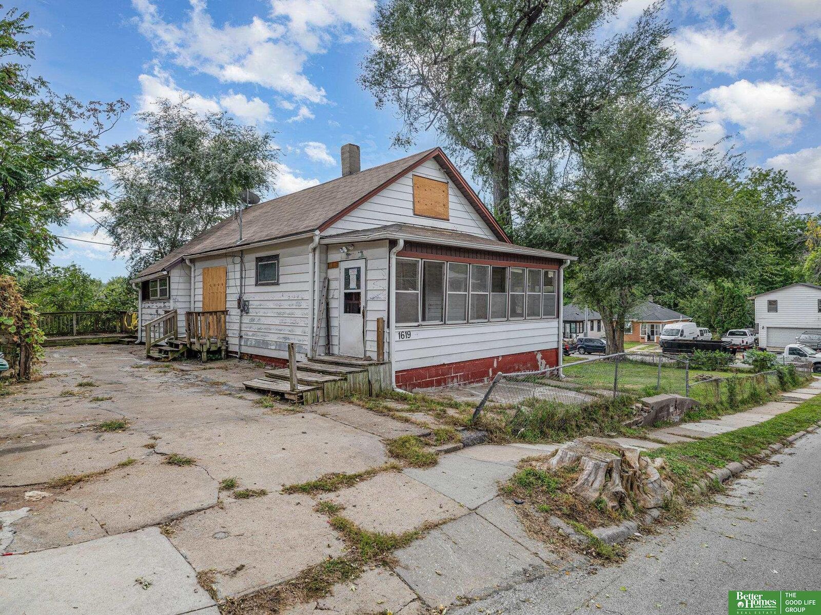 Property Photo:  1619 Frederick Street  NE 68108 