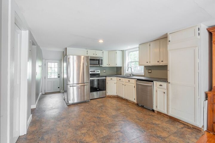 Property Photo:  460 Reservoir St  MA 01520 