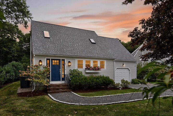 37 Seashell Ln  Falmouth MA 02536 photo