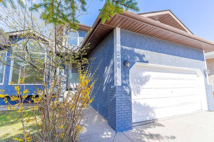 Property Photo:  266 Edgepark Way NW  AB T3A 4S7 