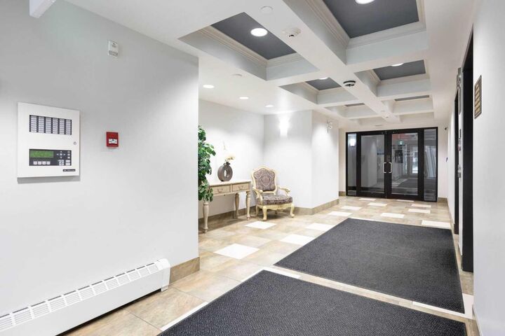 Property Photo:  136C Sandpiper Road 302  AB T9K 0J7 