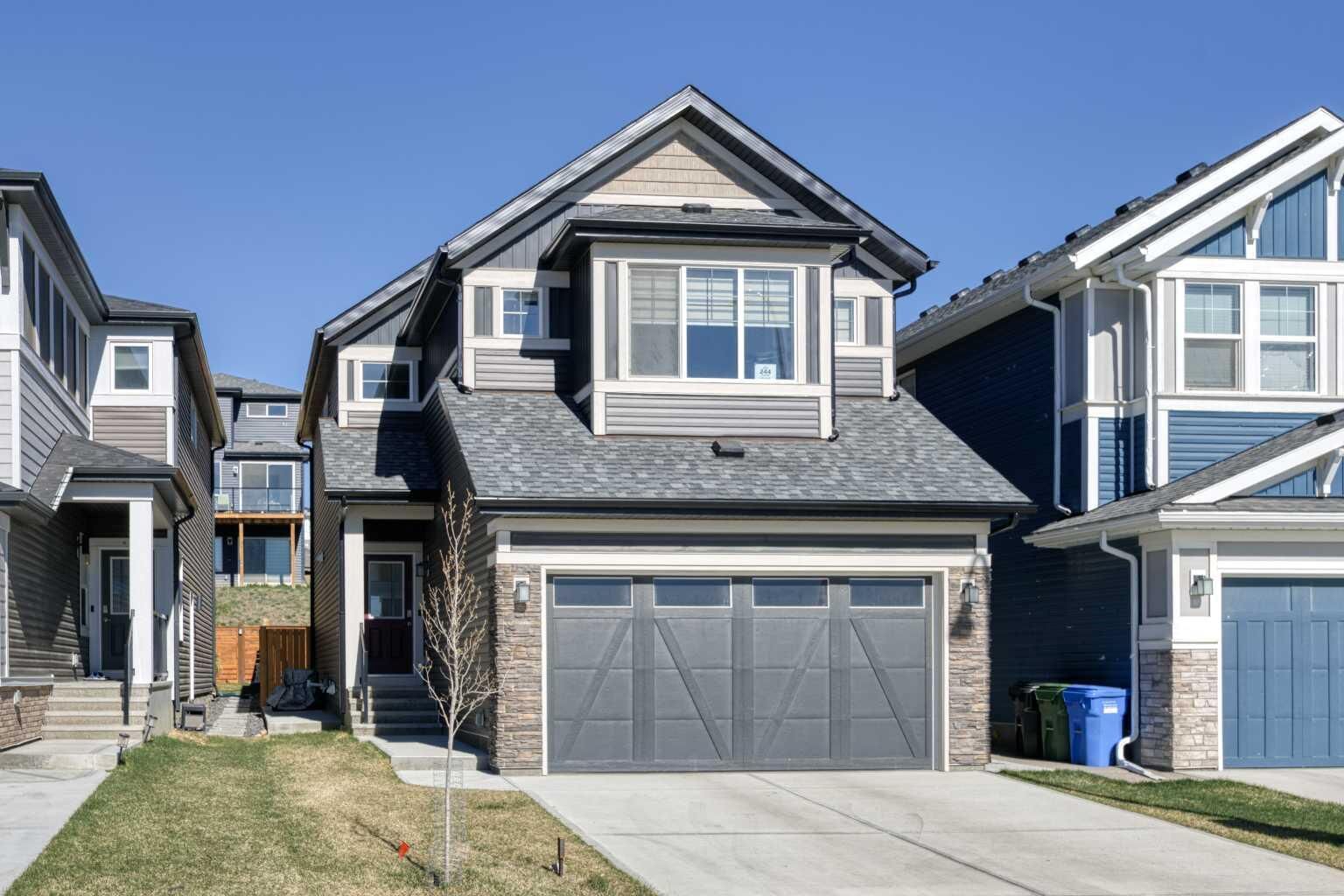 Property Photo:  244 Lucas Way NW  AB T3P 1M4 