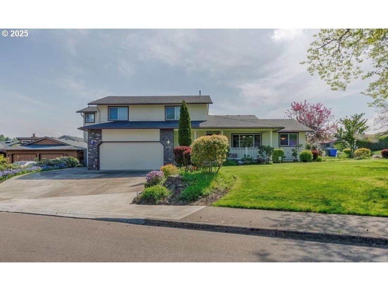 Property Photo:  6708 14th Ave NE  OR 97303 