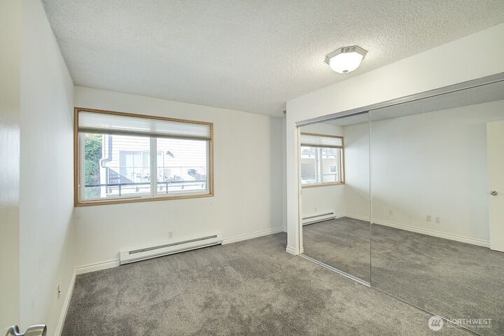 Property Photo:  2939  76th Avenue SE 42A  WA 98040 