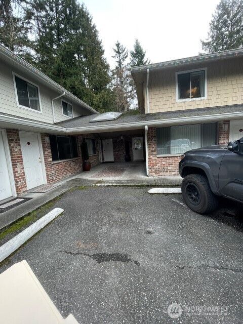 Property Photo:  5701  200th Street SW 4  WA 98036 