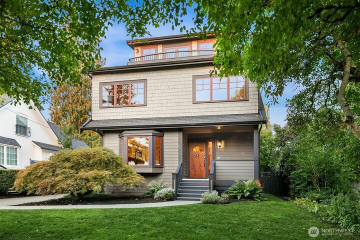 Property Photo:  6822  31st Avenue NE  WA 98115 