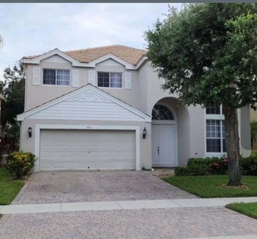 Property Photo:  305 Berenger Walk  FL 33414 