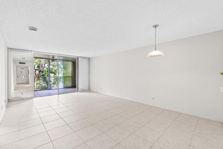 Property Photo:  14671 Bonaire Boulevard 409  FL 33446 
