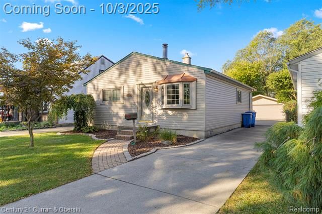Property Photo: 3918 Kingston Street MI 48125