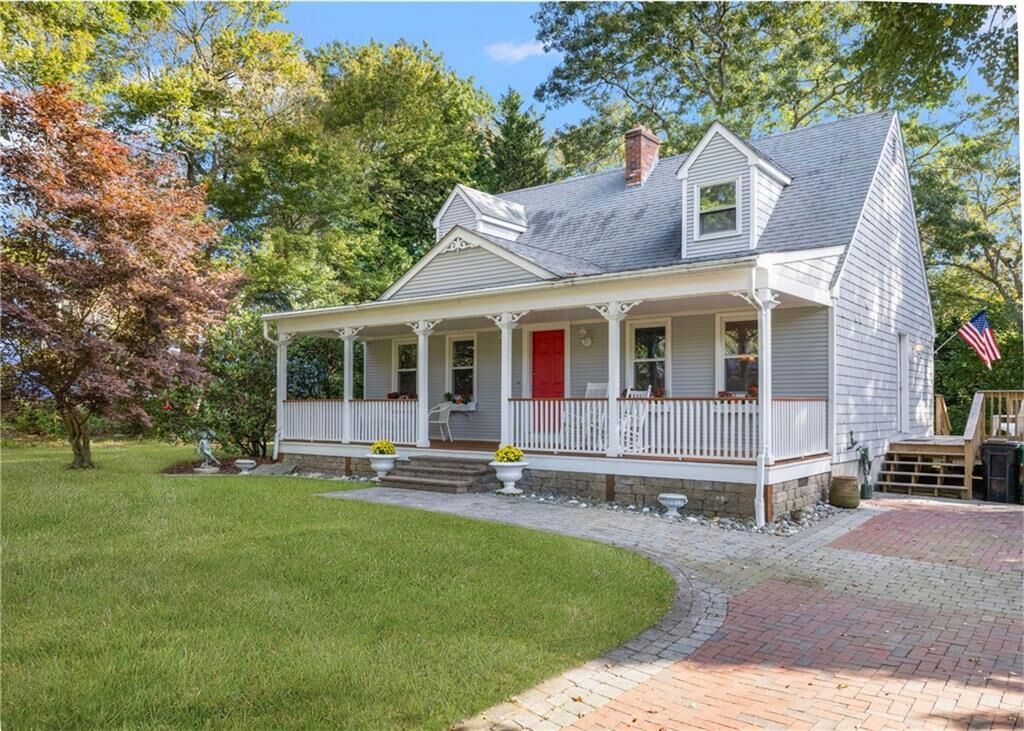 Property Photo:  5 Secluded Drive  RI 02879 