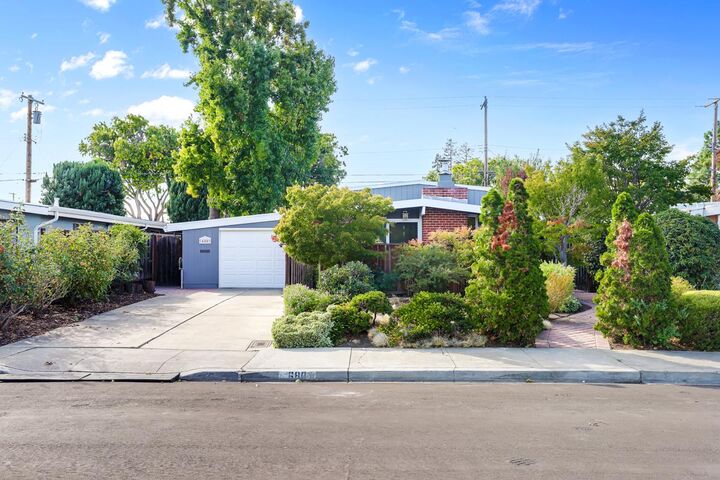 Property Photo:  680 Hamilton Lane  CA 95051 