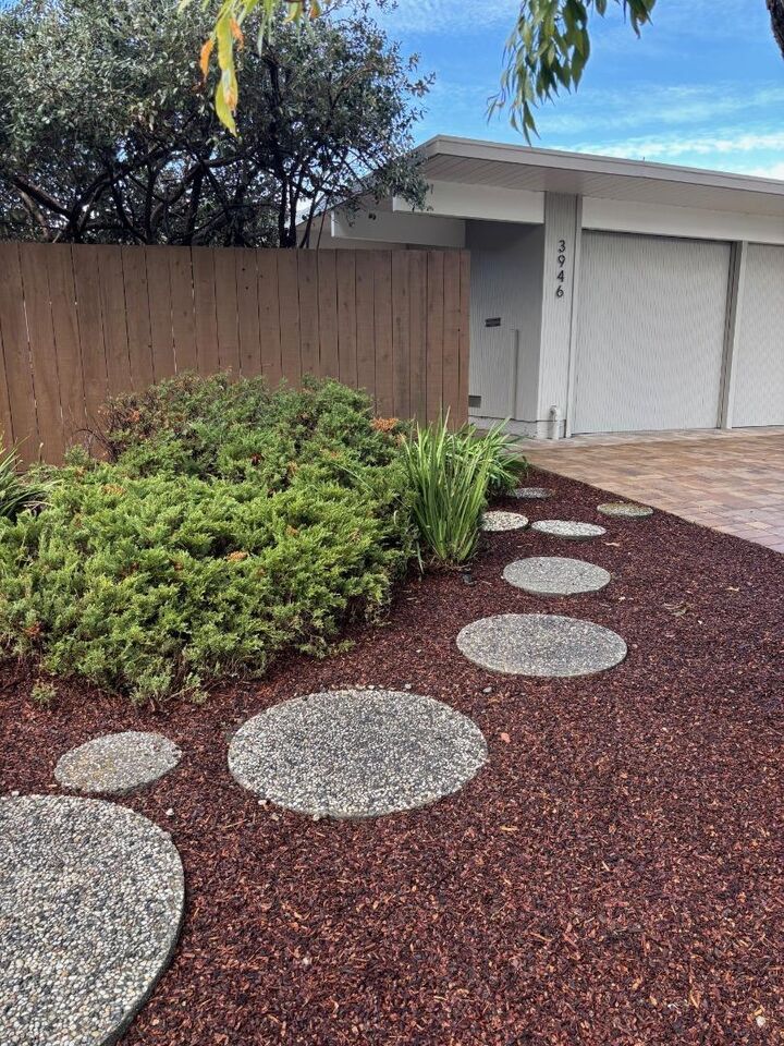 Property Photo:  3946 Louis Road  CA 94303 