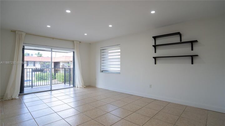 Property Photo: 10477 SW 108th Ave 226 FL 33176