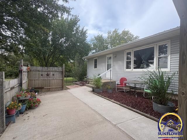 Property Photo: 958 Road 85 KS 66865