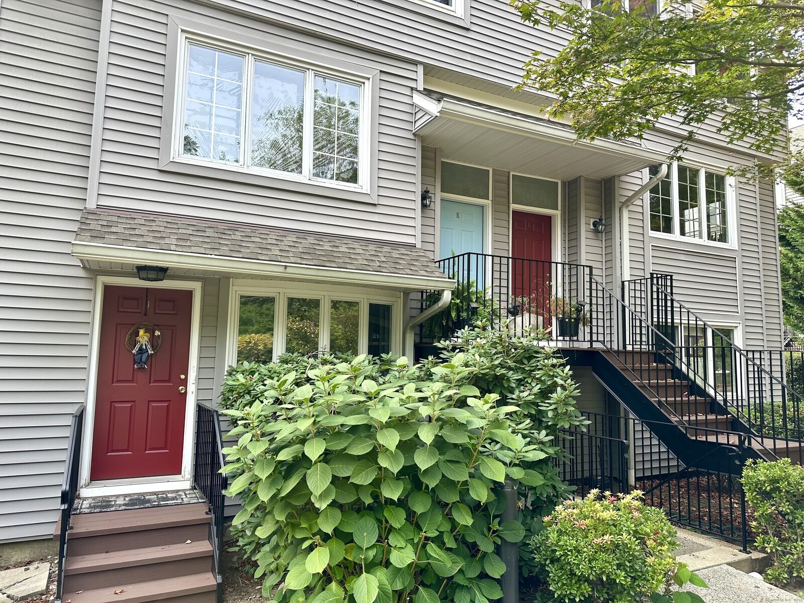 Property Photo:  2700 Bedford Street Apt J  CT 06905 