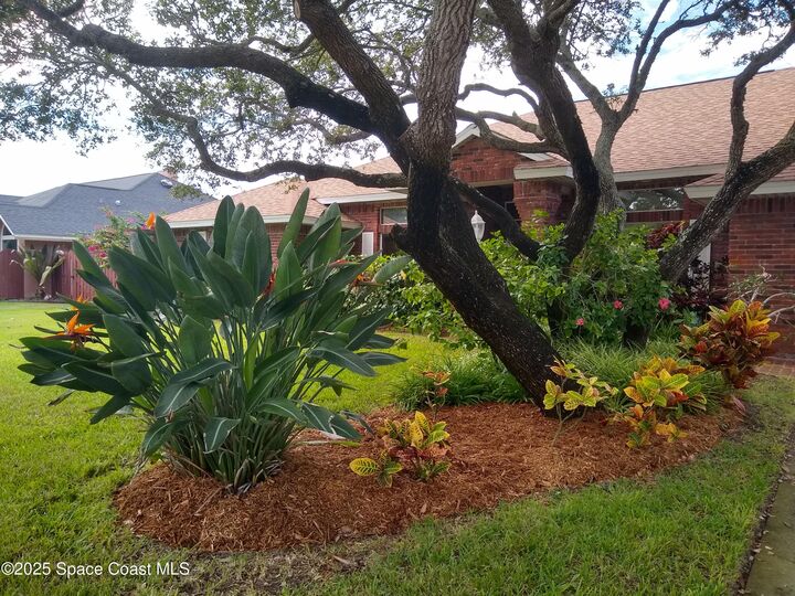 Property Photo:  410 Oriole Lane  FL 32903 