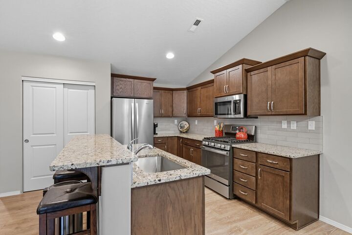 Property Photo:  1711 E Mead Ln  WA 99218 