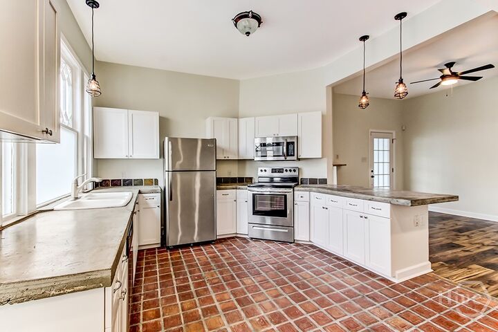 Property Photo:  307 W Henry Street A  GA 31401