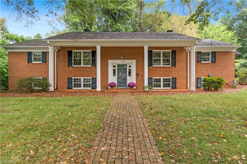 Property Photo:  325 Banbury Road  NC 27104 