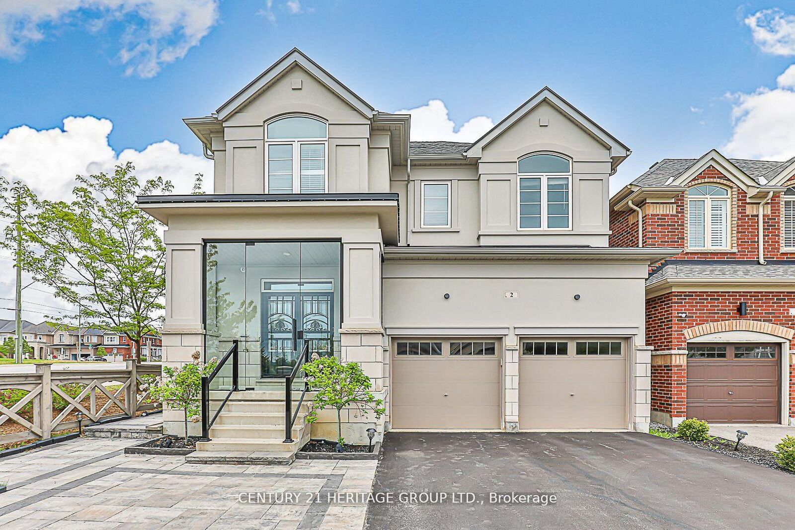 Property Photo:  2 Roy Harper Avenue  ON L4G 0V4 