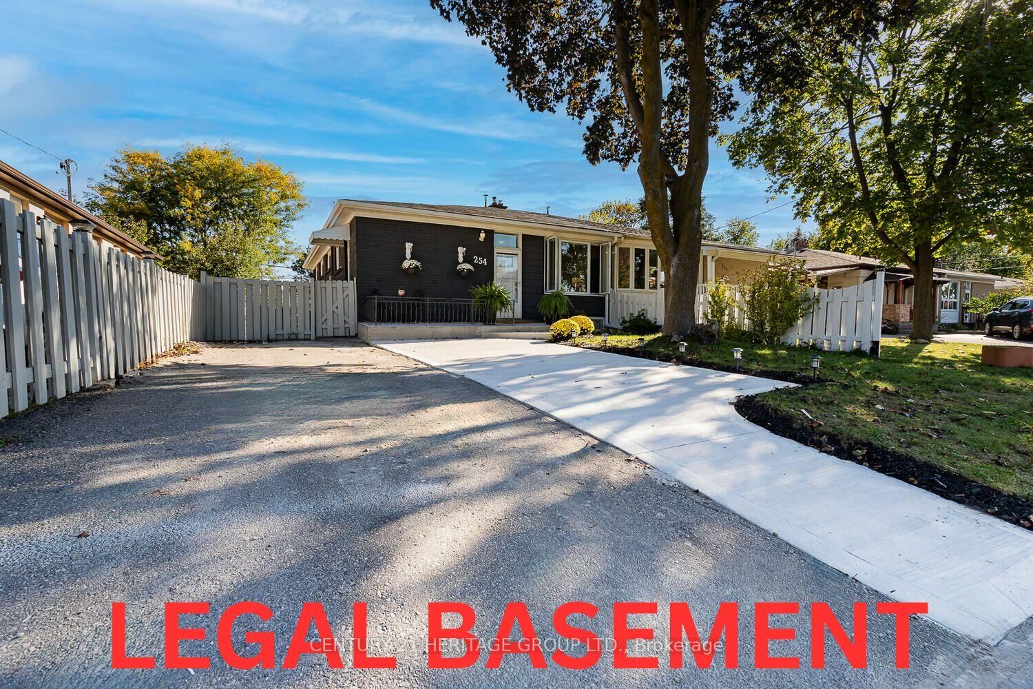 Property Photo:  254 Demaine Crescent  ON L4C 2W5 