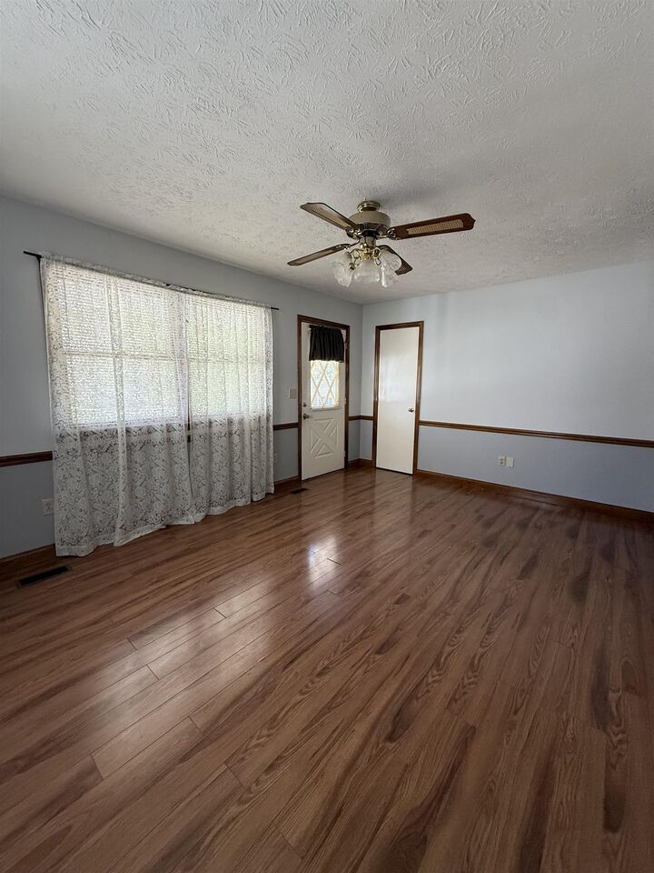 Property Photo:  114 Embassy Drive  KY 41143 