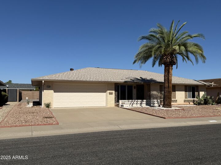 Property Photo: 9338 W Glen Oaks Circle N AZ 85351