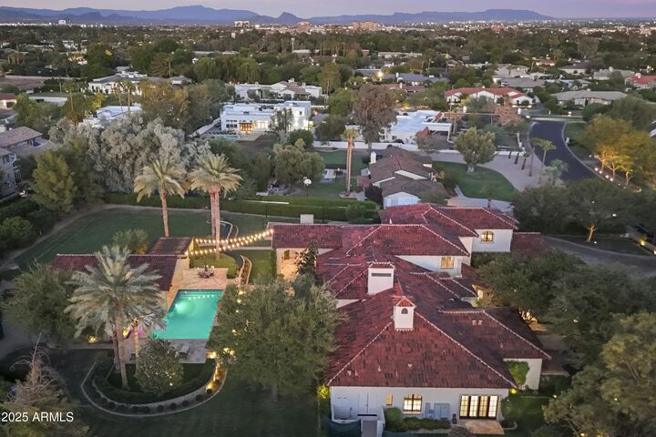 Property Photo: 5902 E Arcadia Lane AZ 85018