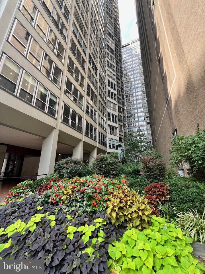 Property Photo: 224 W Rittenhouse Square 30 2217 PA 19103