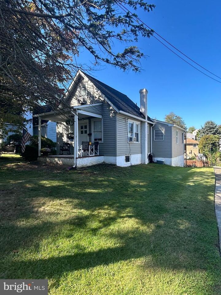 Property Photo:  88 4th Avenue  PA 19008 