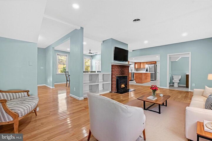 Property Photo:  17203 Piney Point Road  MD 20674 