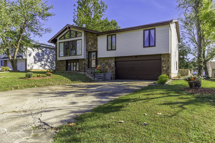 Property Photo: 1346 Bennington St MO 65265